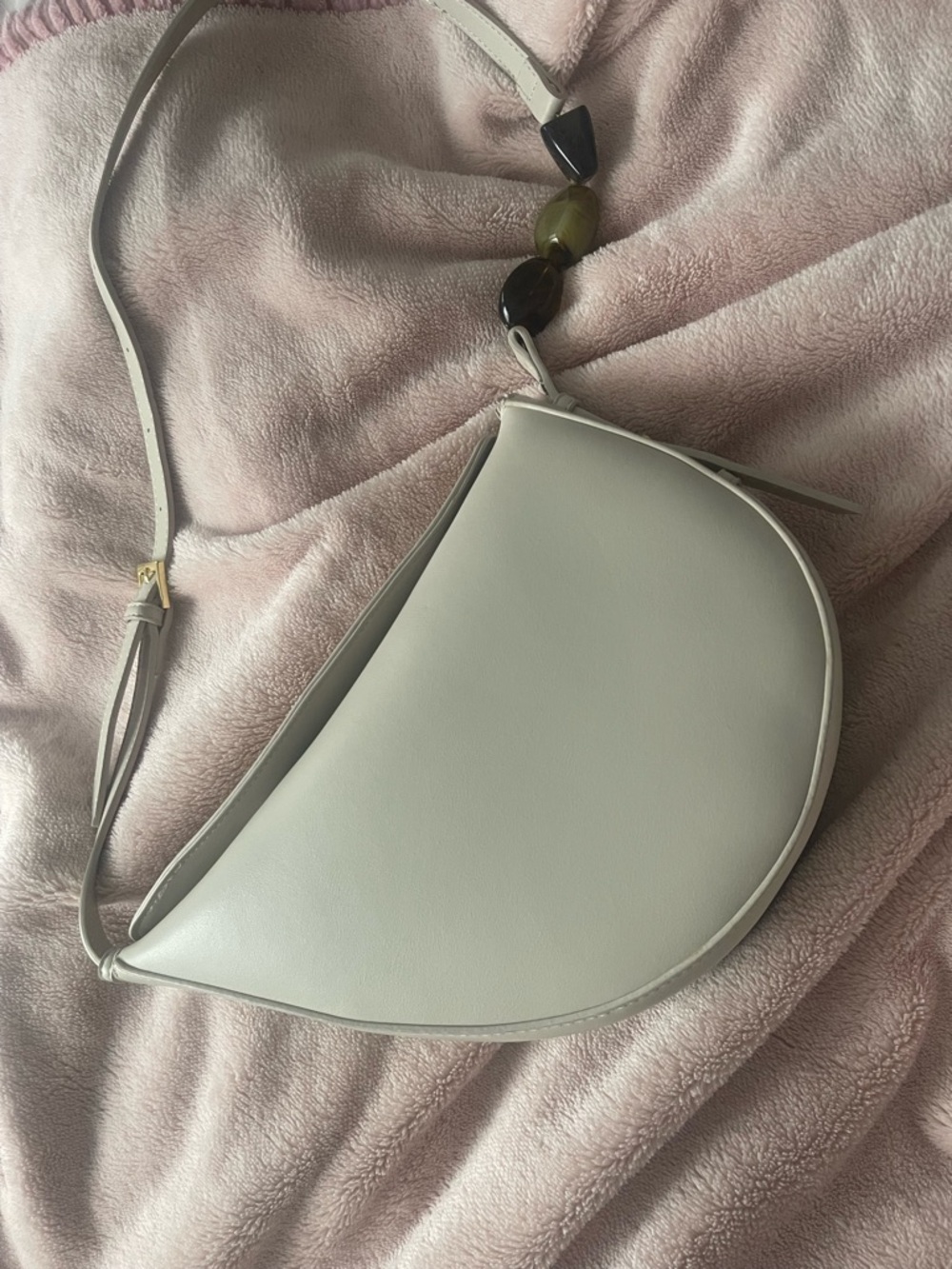 Zara Minimal Crescent shoulder Bag in Light Gray